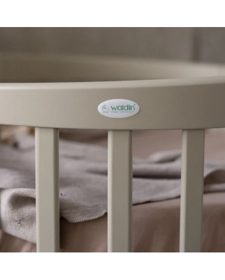 Ovales 7in1 Babybett mit Matratze - Olivgrün