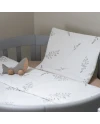 Babyhörnchen 2in1 Decke und Kissen – Grüne Zweige | Waldin
